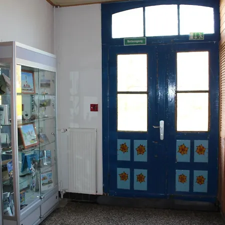Alte Schule Hostel *