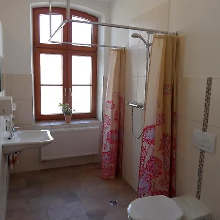 Alte Schule Hostel *