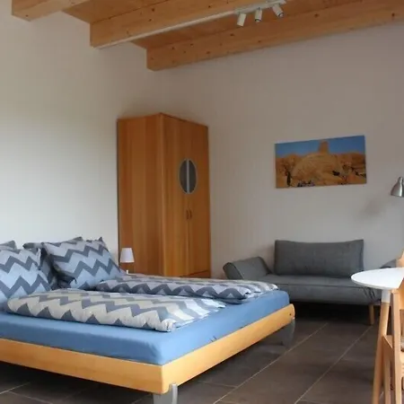 Alte Schule Hostel *